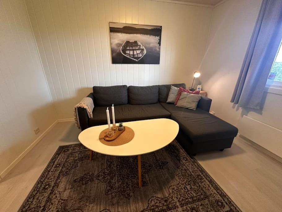 Studioleilighet Sentralt I Med Eget Soverom Alta