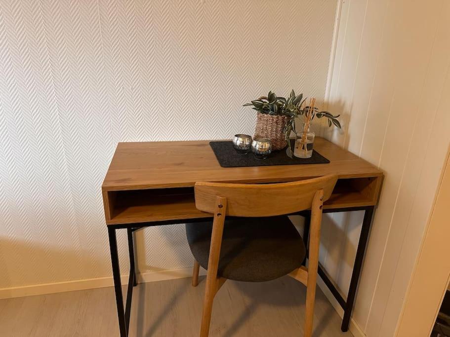 Studioleilighet Sentralt I Med Eget Soverom Apartment Alta